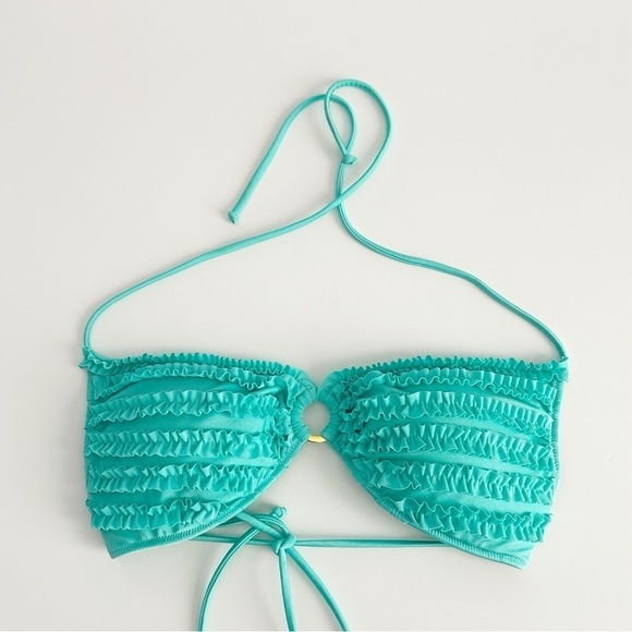 Victoria’s Secret Ruffle Halter Bikini Top - Picture 1 of 3